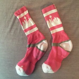 Seattle Skyline Pink Socks